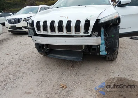 2015 Jeep Cherokee Latitude из США, поврежденный, VIN 1C4PJMCS0FW631031
